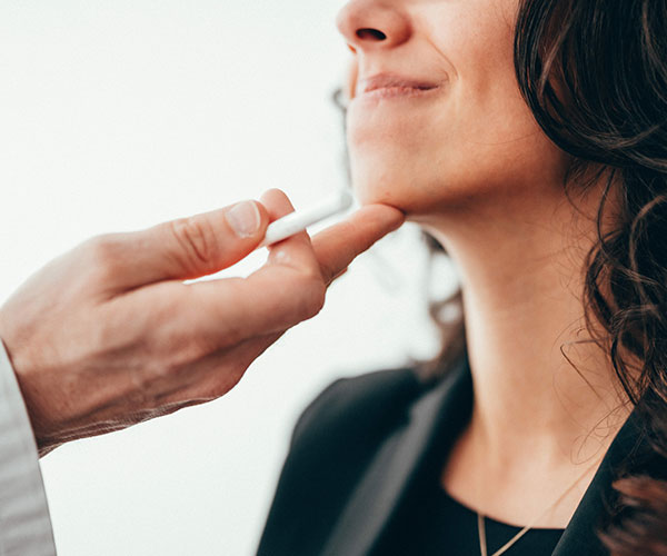 Beratung Jawline Konturierung
